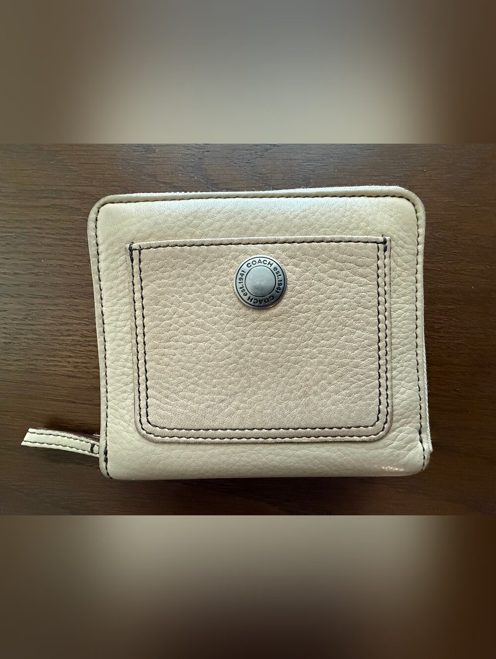 Vintage Coach Chelsea Zip Around Wallet In Ivory/Cream